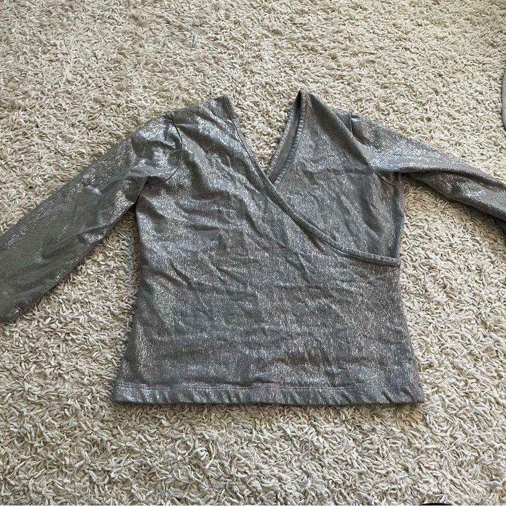 Soft Surroundings metallic v neck top size large